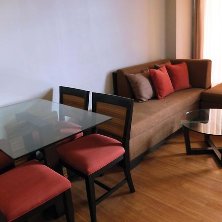 Soleste Suites Quezon City Exterior foto