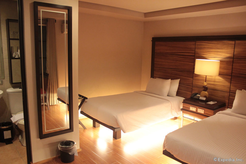 Soleste Suites Quezon City Exterior foto
