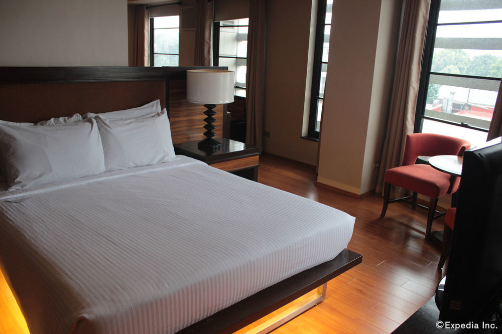 Soleste Suites Quezon City Exterior foto