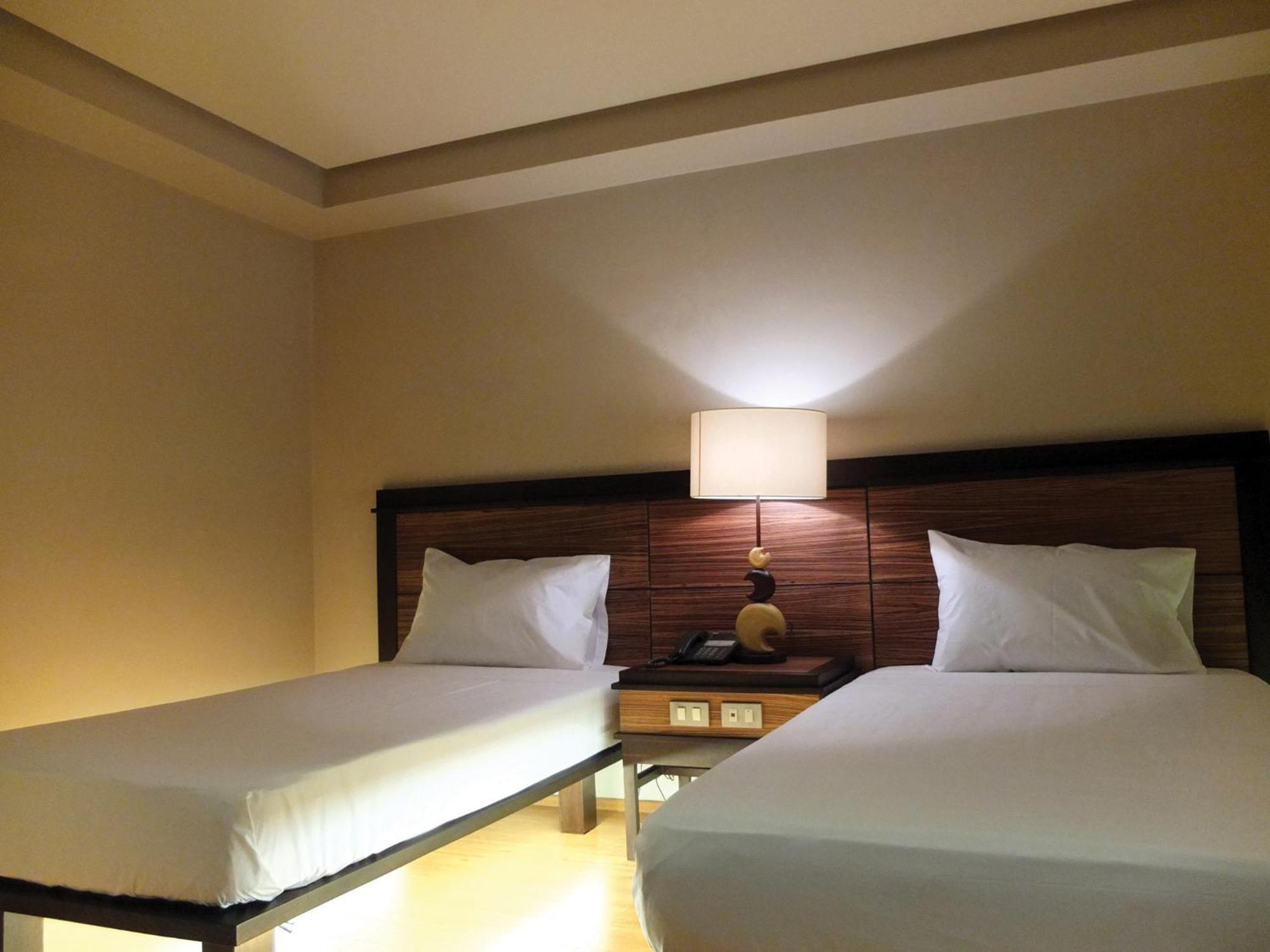 Soleste Suites Quezon City Exterior foto