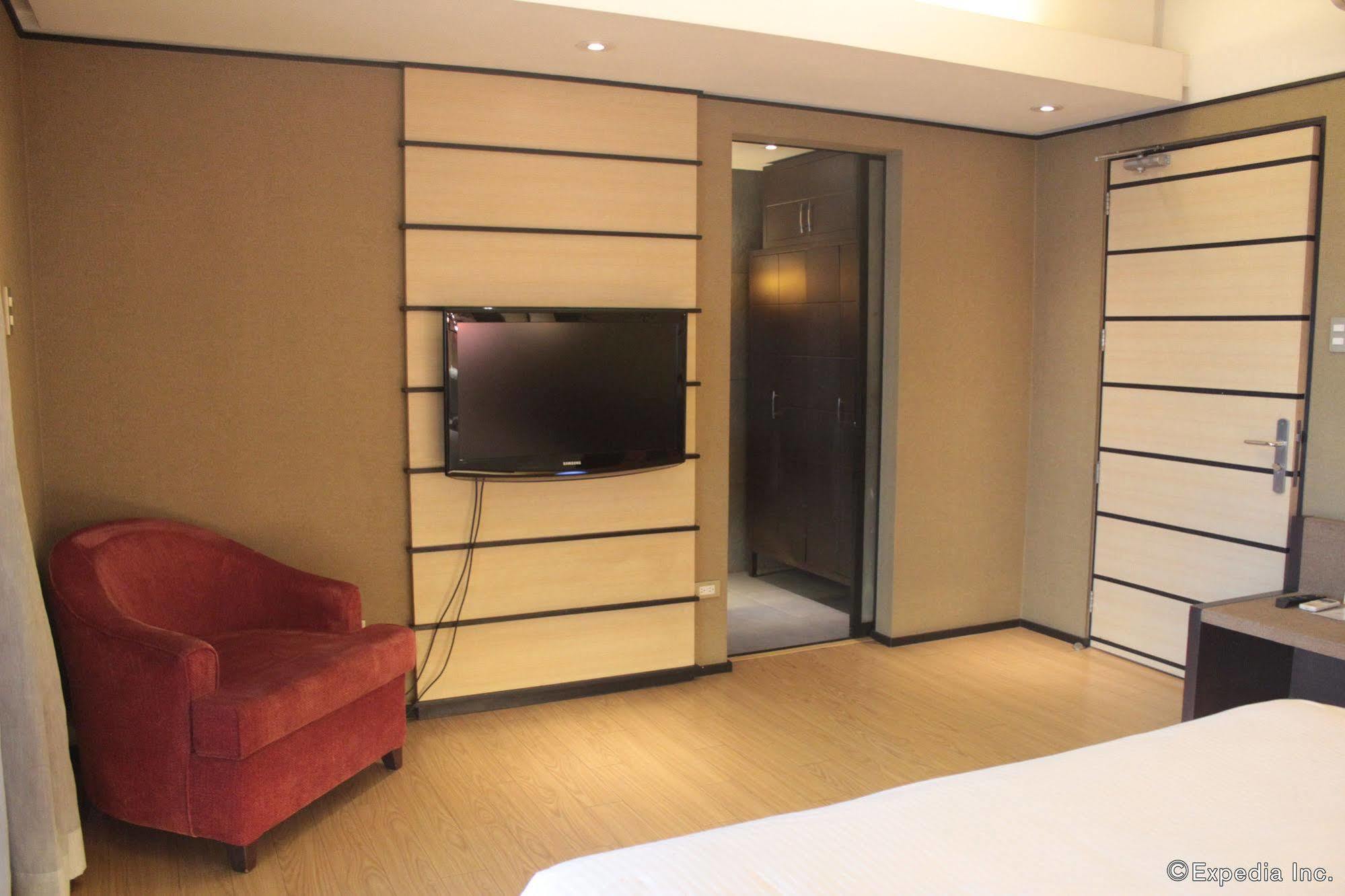 Soleste Suites Quezon City Exterior foto