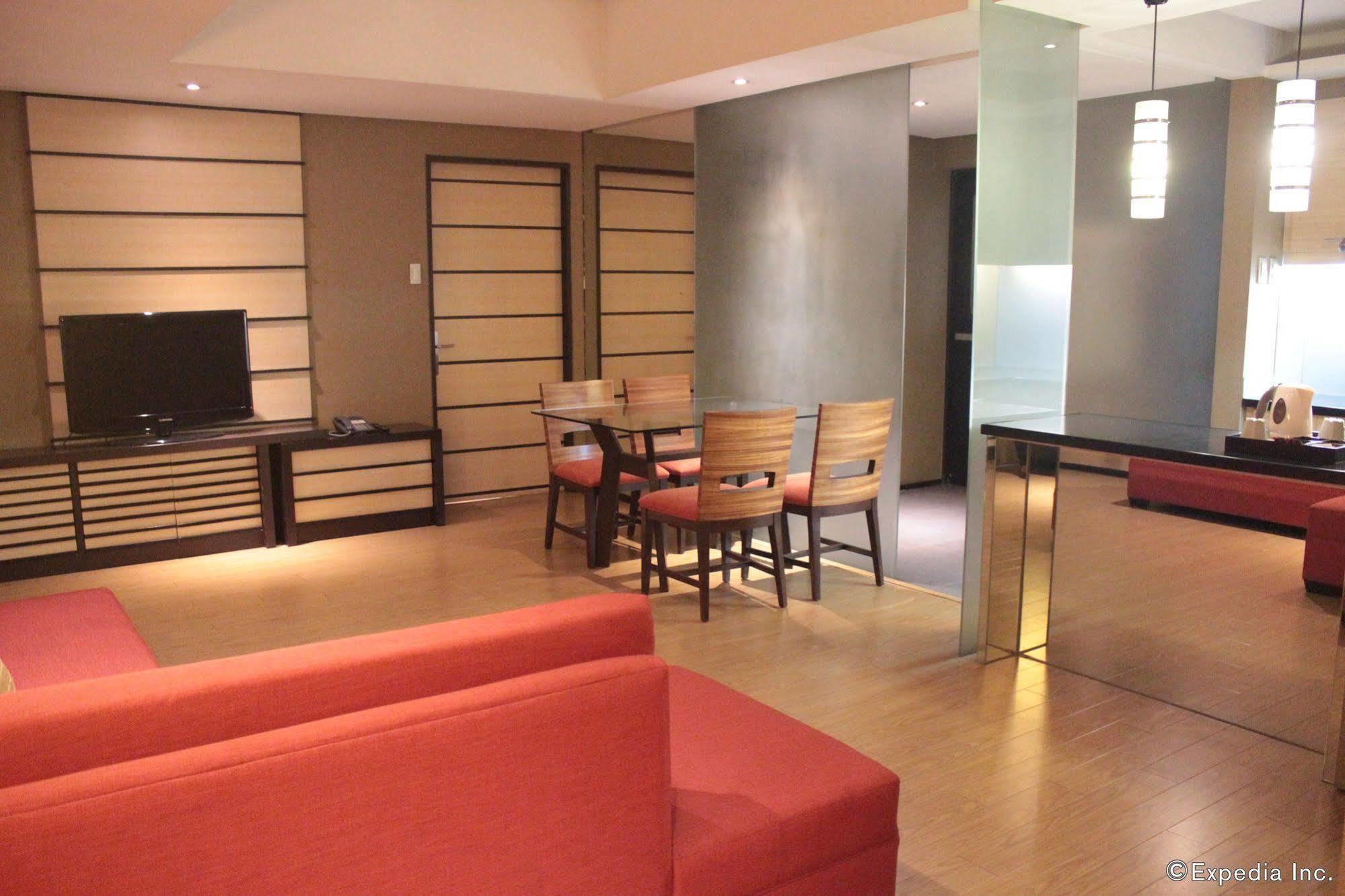 Soleste Suites Quezon City Exterior foto