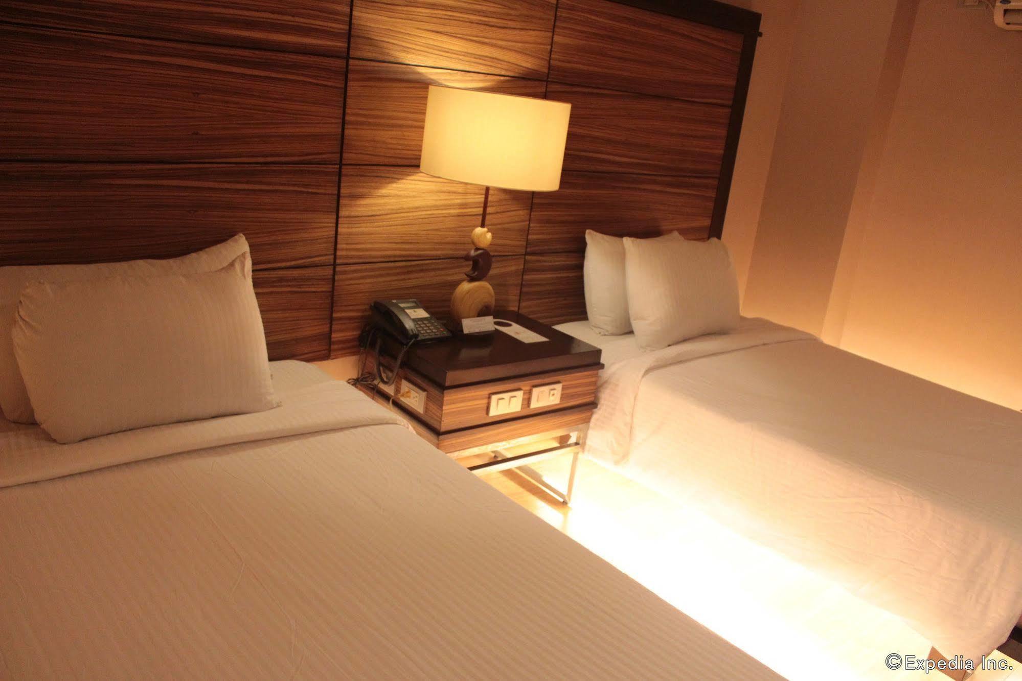 Soleste Suites Quezon City Exterior foto