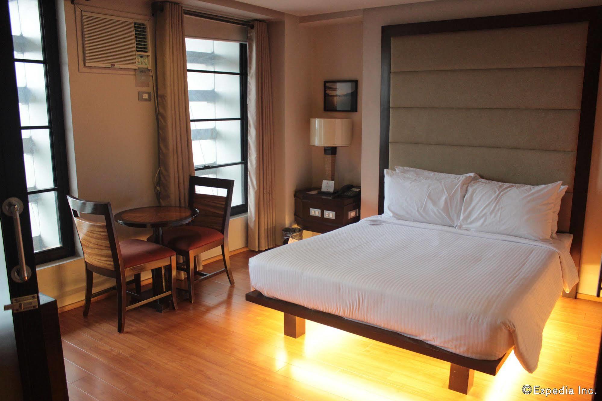 Soleste Suites Quezon City Exterior foto