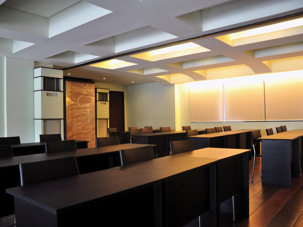 Soleste Suites Quezon City Exterior foto
